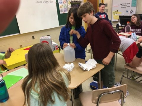 Hereford_MS's tweet photo. Gr6 #EarthDay2017 Ss #upcycle &amp; market repurposed product to see who has the best idea @grobertsbcps @BaltCoPS @DDance_BCPS @CathyWalrod https://t.co/LGe2sya9on