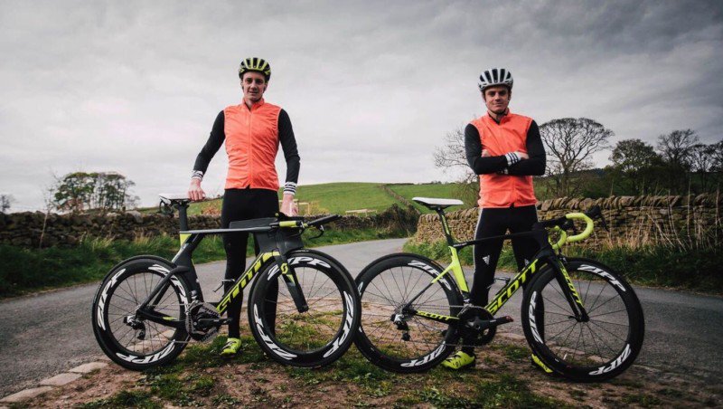 247_endurance's tweet photo. New bikes for the Brownlee brothers - they'll be riding @scottsports bikes for the next four years >>> https://t.co/JyxOUPzz15 https://t.co/VhSpXYpXKD