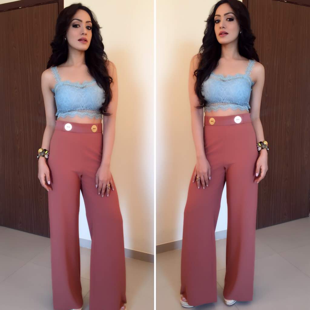 KhushaliKumar's tweet image. #MeraHighwayStar #Interviews #MyStyleFile
Top #ReveLuxury
Pants @ZARA 
Shoes @LouboutinWorld 
Jewellery @juicycouture