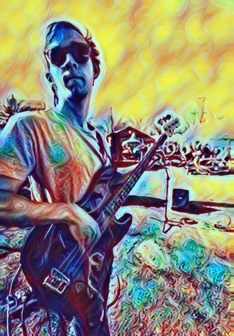 Thejohnfrisch's tweet photo. I imagine this is what synesthesia probably looks like.
#bass #bassist #musician #music #livemusic https://t.co/Z3TapUu4QG