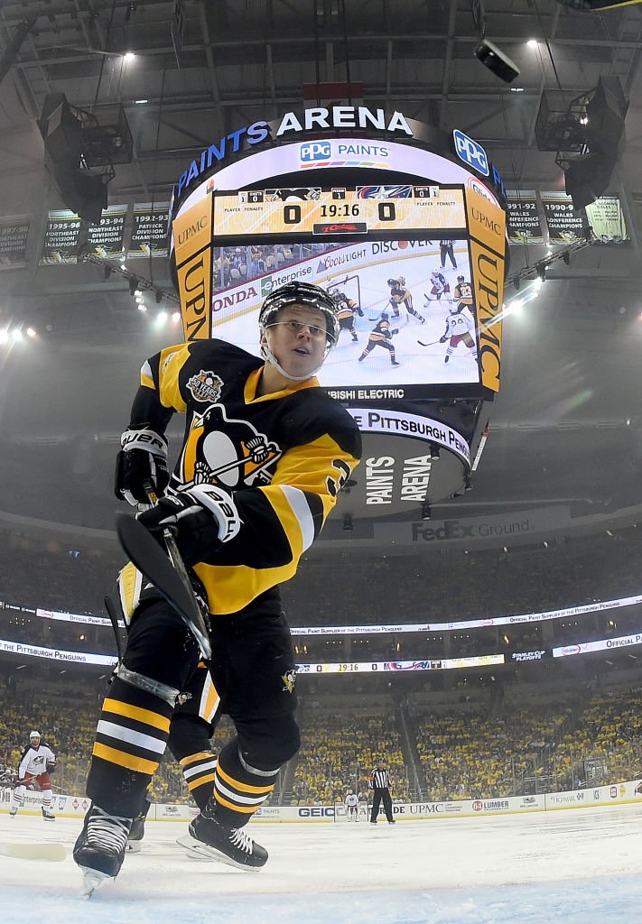 penguins's tweet photo. Underrated moment from last night:

This clutch save early in the game from Olli Maatta.

Replay: https://t.co/GL1sc7YKyC https://t.co/OFedKDKcNX