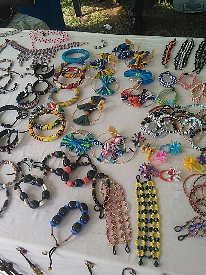 StarterMag's tweet photo. Accessoires BAMBA : Bijoux Africains Made By Aicha #Fojec https://t.co/mB8NSSwbIh