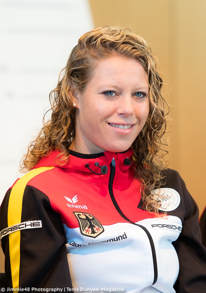 LAURA SIEGEMUND - Página 2 C98O8YIWAAAHA1G