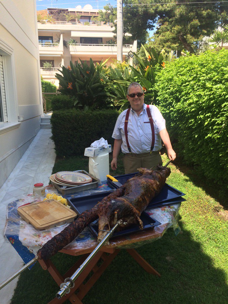 SNDijk's tweet photo. Easter in Athens https://t.co/IWTzVNDC7I