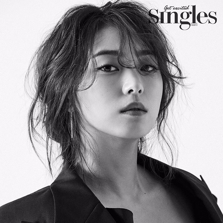 sistarspot's tweet photo. [IG] 170421 #BORA (3):

#Singles #SinglesMayIssue
#Bora #IndividualCut and #BCut

https://t.co/LaQzDol1IV https://t.co/UqLnEOG5QC
