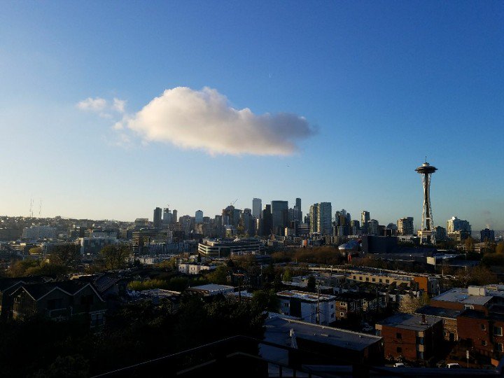 jeffbarr's tweet photo. This is the actual Amazon Cloud, hovering over our #Seattle HQ! https://t.co/oNWJz2Jgk4