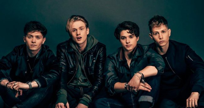 juiceorcider's tweet image. Get your handwriting featured in The Vamps' next lyric video: bit.ly/2pJec2n