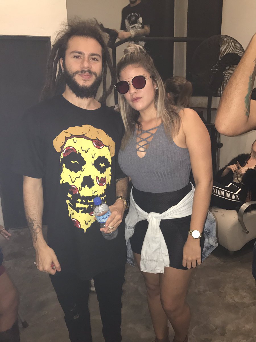 franzithaa18's tweet photo. Melhor Dj, melhor som, amo muito 😍👌🏼💥 @Kush3Dsound @fabrique https://t.co/RFh5cVwxX9