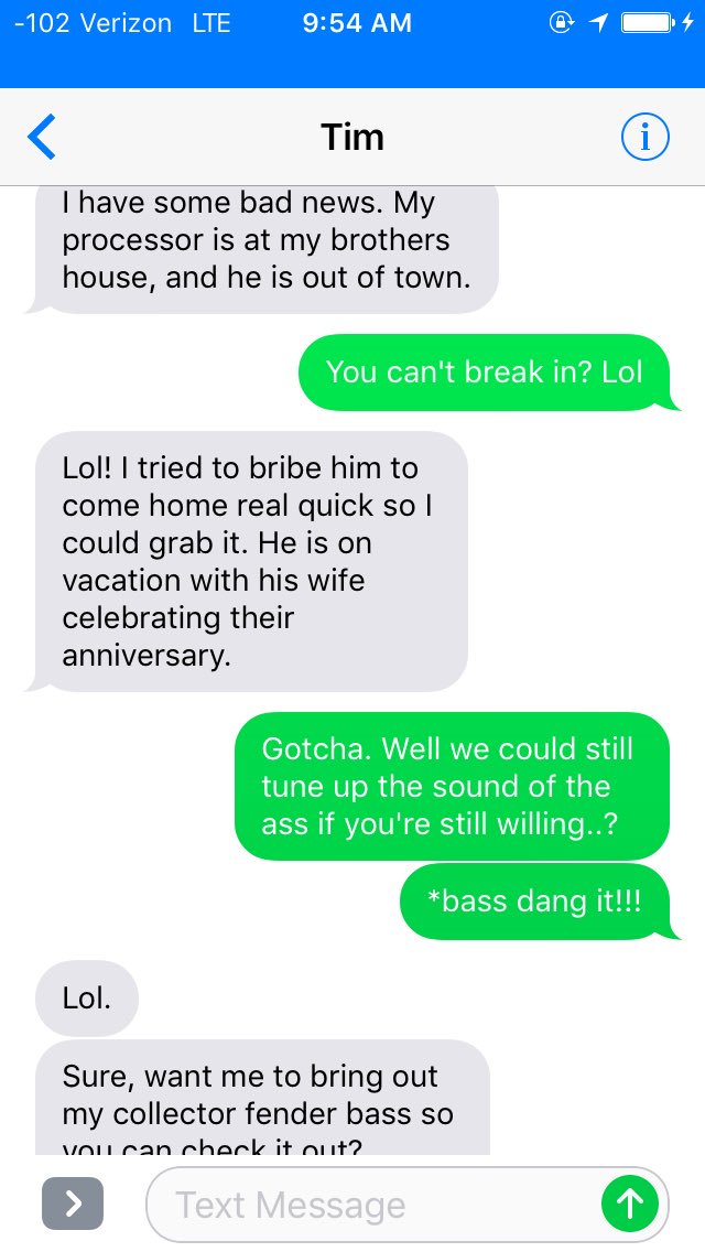 NathanFreel's tweet image. This is why you don't text and drive... and it's especially why you don't take texts out of context! 😂