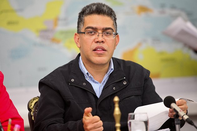 konecta2conNico's tweet photo. #NoticiasFEDE📃Ministro @JauaMiranda instó a defender los logros obtenidos por la Revolución en materia educativa https://t.co/yx8lX2TyBA https://t.co/679UtZfcRp