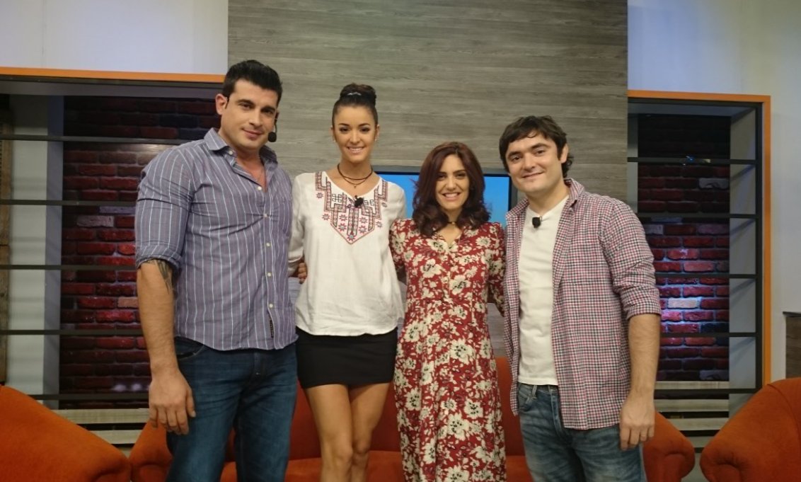 expresspy's tweet photo. Nos acompaña la hermosa @PaolaRevelli y nos habla de sus nuevos proyectos 👏👏 ¡Bienvenida a tu casa querida Pao! 😊😀 https://t.co/ynnN4Sox3r