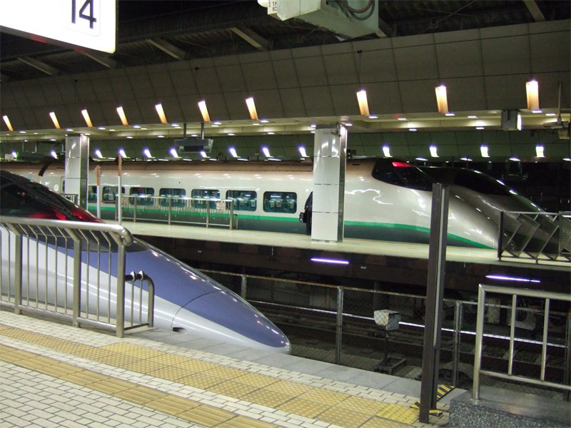 二度と撮れない写真を貼れ  
ロケ地：東京駅