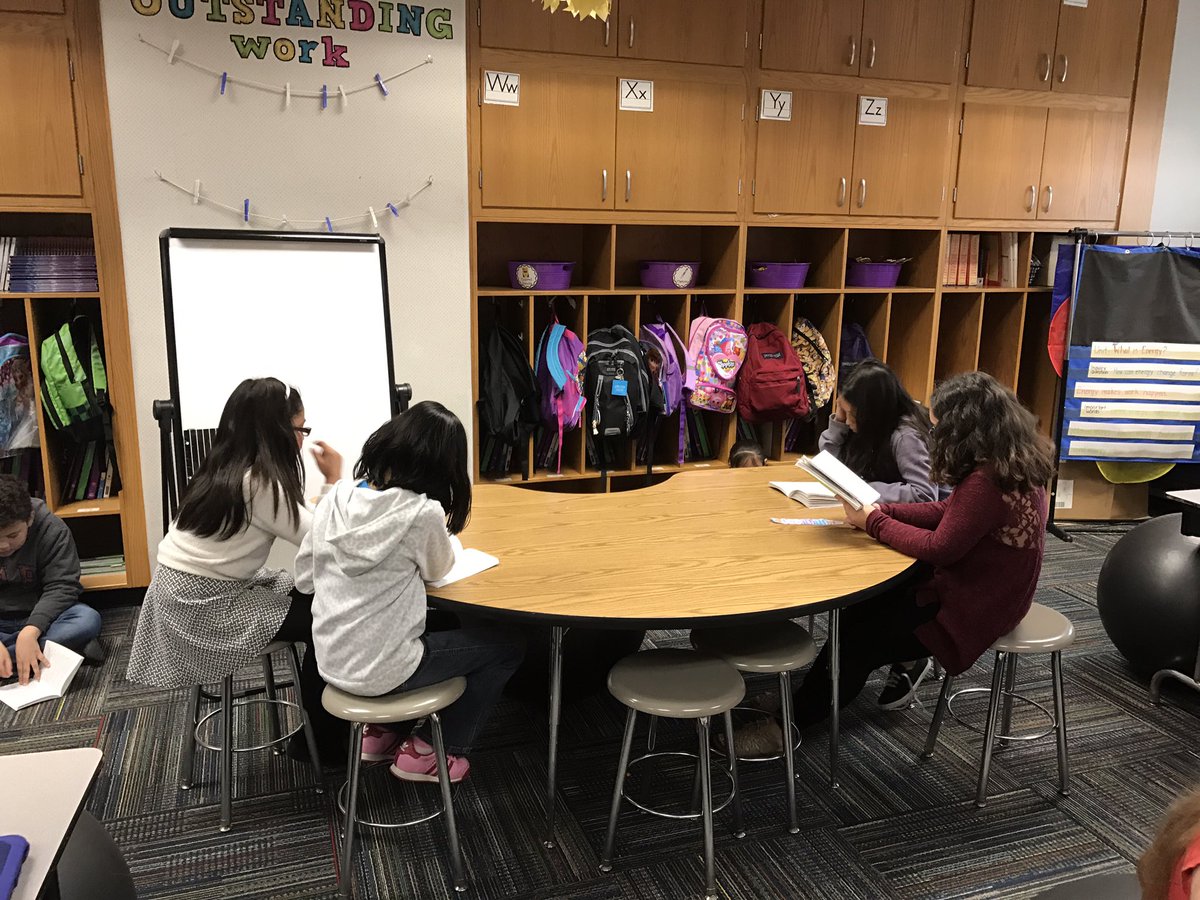 teambthompson's tweet photo. Partner reading π#jakedrake #partnerreading #reading #welovereading #room9 #wearewayne https://t.co/fPvsTd6dYi