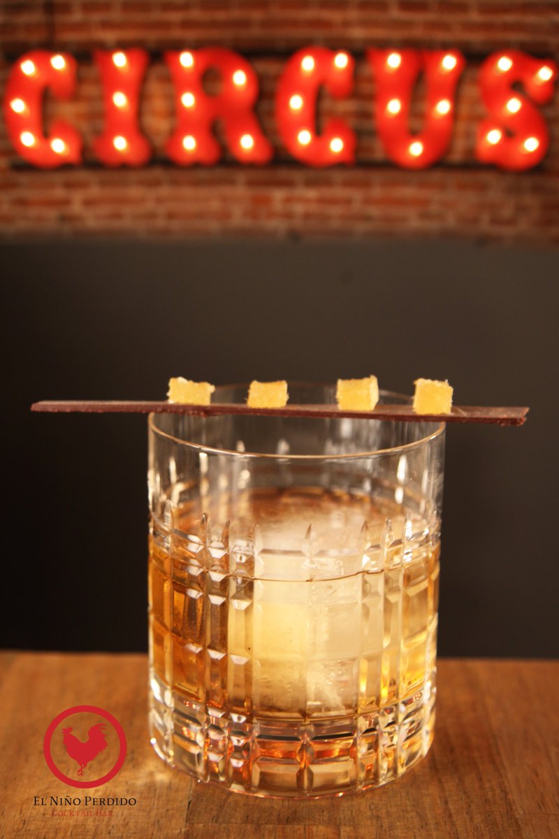 elninoperdido_'s tweet photo. #cóctel #rustyknives versión de un clásico maltratado
@johnniewalker_ @drambuie especias,bitter de cacao.
Conoce el misterio del número #pi https://t.co/JSYtT8a6I6