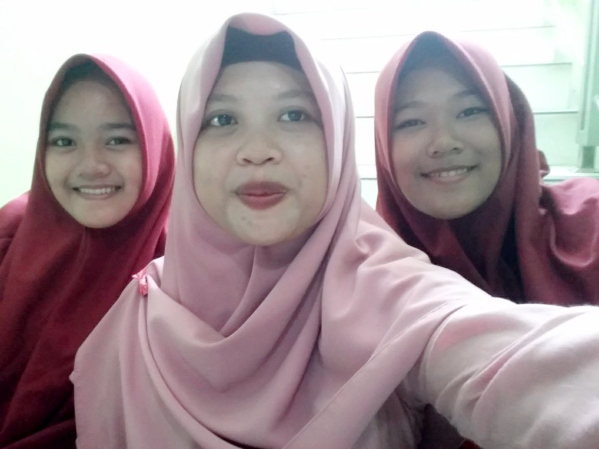 hibahhuy's tweet photo. @smkmeiliamedika #perawat #harikartini https://t.co/W4ybSTRiAS