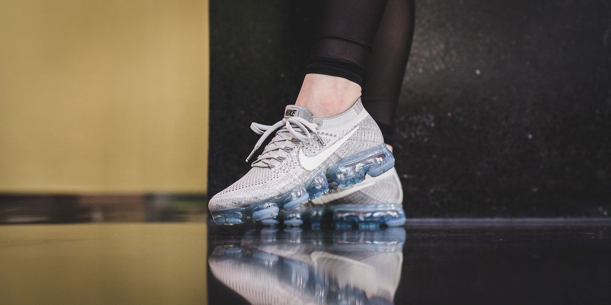 nike vapormax pale grey