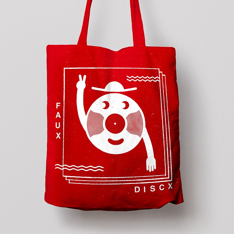 SOFT_WALLS_'s tweet image. Having a v small run of tote bags designed by @idiotspasture + printed by @PositivePress__. Get 'em while they last! fauxdiscx.com/shop/faux-disc…