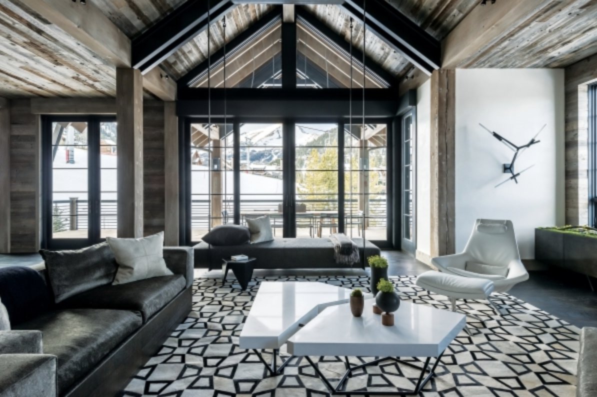 This @bigskyjournal article reveals how YC homes put a modern yet welcoming twist on the traditional alpine chalet. bit.ly/2nXC45o