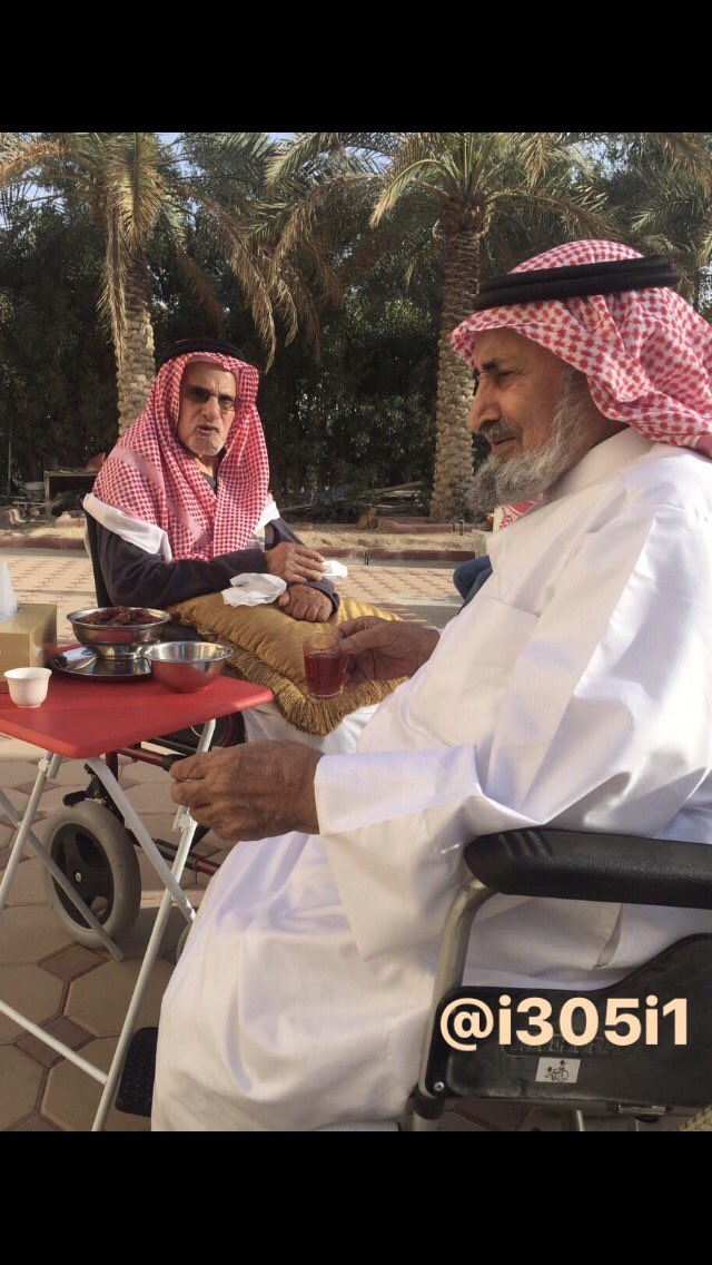 i305i1's tweet photo. صوره حديثه لـ الشعراء ومدارس لـ الشعر
#محمد_الخس
#صحن_بن_قويعان 
#مطير https://t.co/6nwo81460D