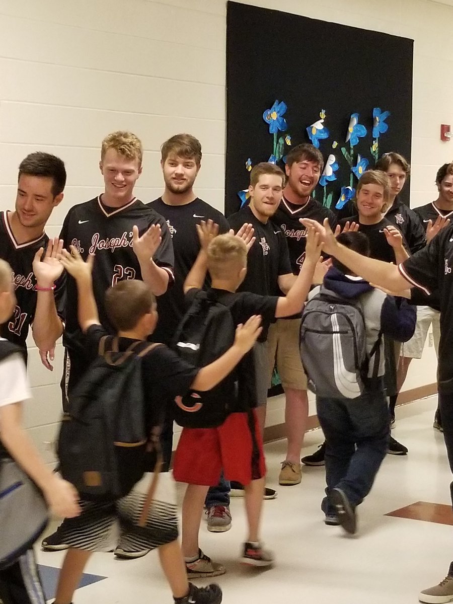 BjSammons50's tweet photo. Last High-Five Friday of the school year!
@rcpsprincipal @PumaBaseball @SJC_Athletics @TQT1990 @SJC_Pumas @rickodette @thecoachscave https://t.co/TODybf9W4V