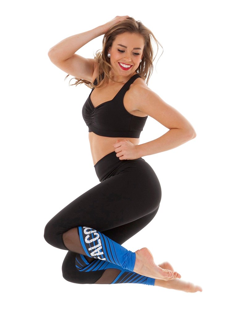 TheLineUpMN's tweet photo. Crushing hard on our new leggings. Shop the look: https://t.co/VxppA5H4jy #LineUpLook #legginglove https://t.co/gs4OZiYpsC