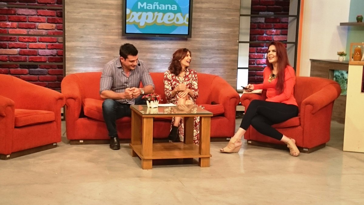 expresspy's tweet photo. 👉Sumate a #MañanaExpress que @silviapaez te explica cómo editar fotos Online 💻📱 https://t.co/Xo9D4tRbNJ