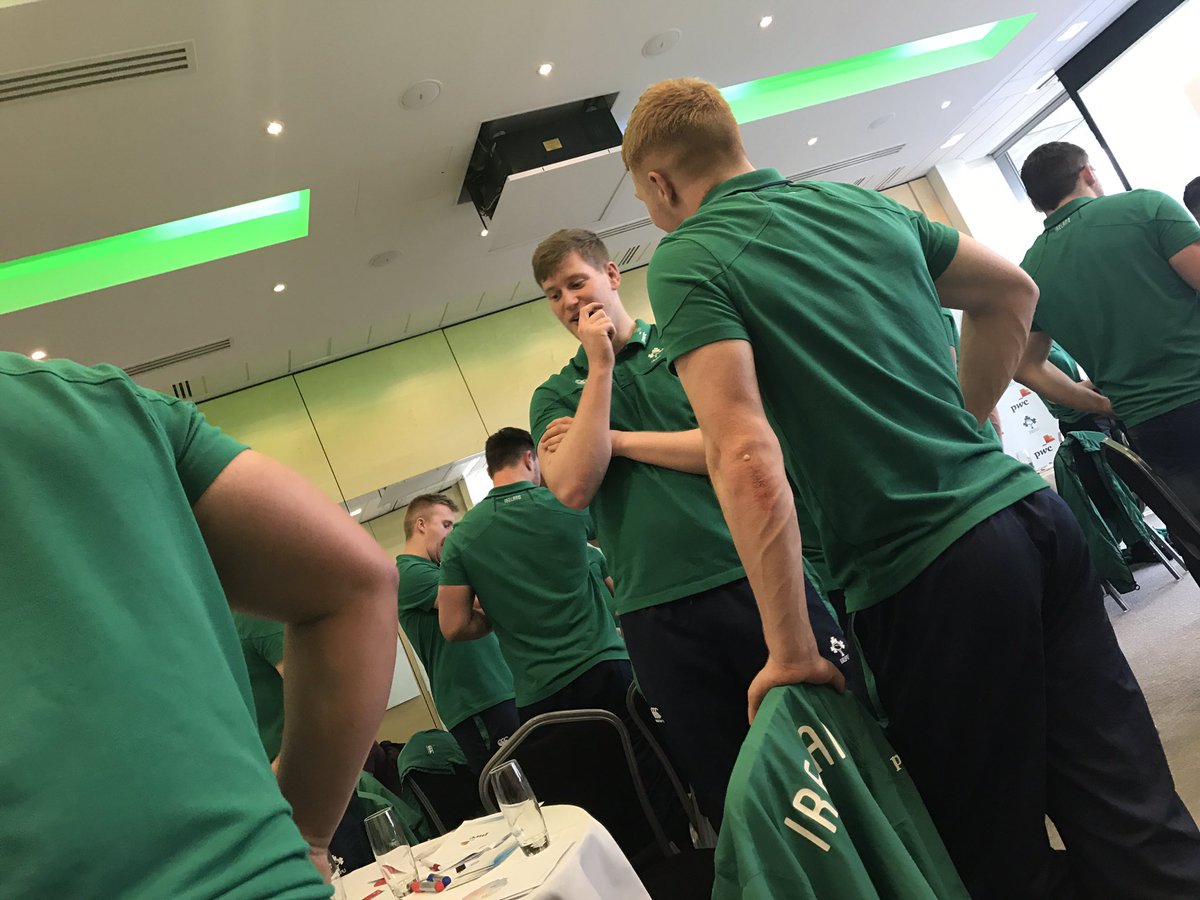 SportforBusines's tweet photo. Never underestimate the value of little touches, even when you're welcoming big teams #futureisgreen @IrishRugby @PwCIreland https://t.co/2SG4JDy6xW