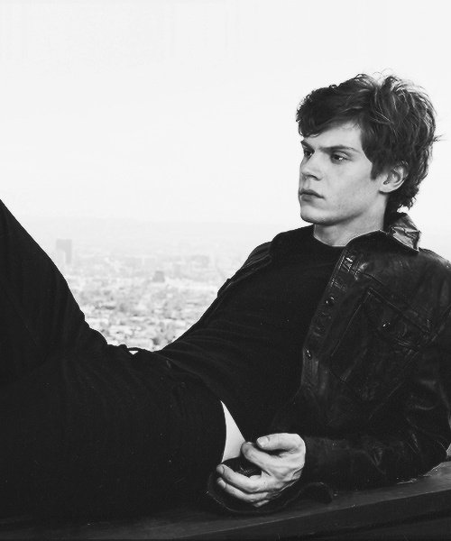 ┇Se busca ┇

▸ Steven Ramiro. 
▸ Hombre Lobo.
▸ FC: Evan Peters. 

Más información → vanwolfrol.weebly.com/personajes.html

¿ＲＴ?