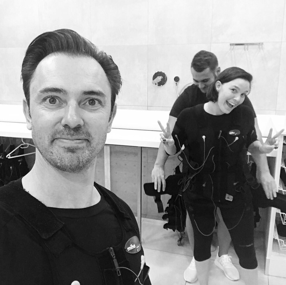 fadcreations's tweet photo. Spectacular #Body20 session with @Basilpoly7 @Body20MM Plugging in @dianij2 This guy makes you sweat! #brandambassador #fitnessmotivation https://t.co/n6dTBnsWmk