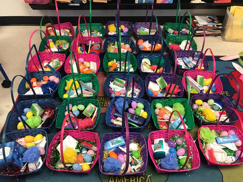 ghodgesdiboll's tweet photo. Nursing home gift baskets @ghodgesdiboll @DISDTech @ElemJacks @ghurtadodisd https://t.co/ijOU1KctUd