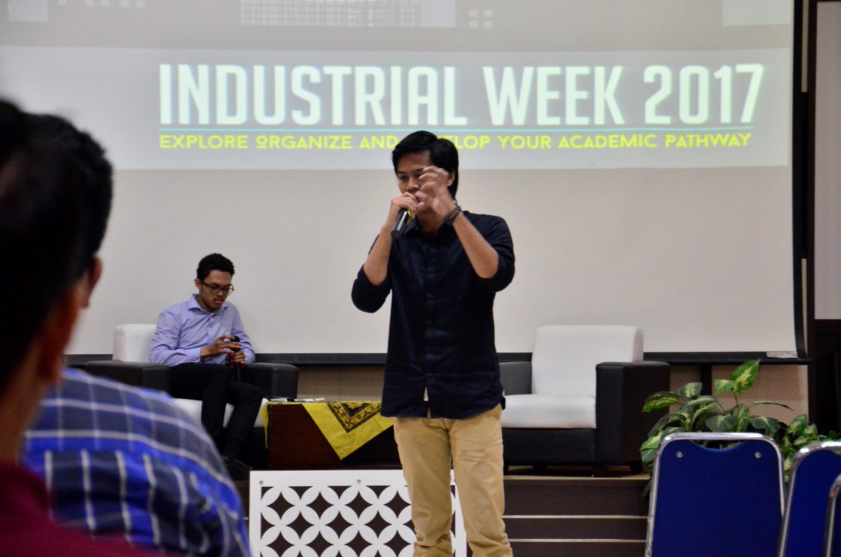 hmtiuii's tweet photo. Telah berlangsung kegiatan Seminar 4 Konsentrasi dan Seminar KP "INDUSTRIAL WEEK 2017" di Auditorium FTI UII tanggal 11,12,dan 13 April 2017 https://t.co/T7jCfaxGta