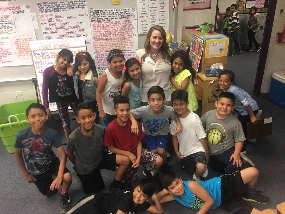 Chanfarrell89's tweet photo. We loved having Ms. Harris here to learn with us! #teachercertification #unt @webbcubs @NiddyCed https://t.co/IRTdrWiMsN