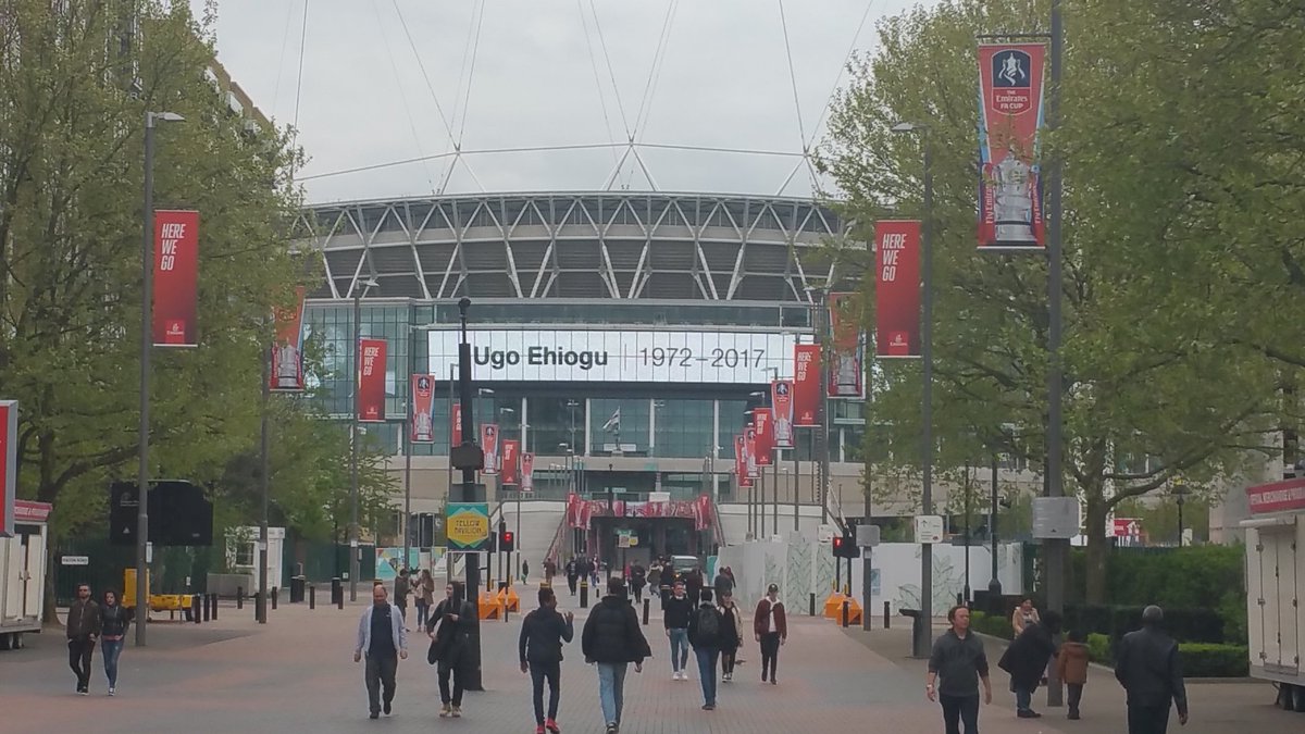 Nice touch from Wembley Stadium 
#RIPUgo