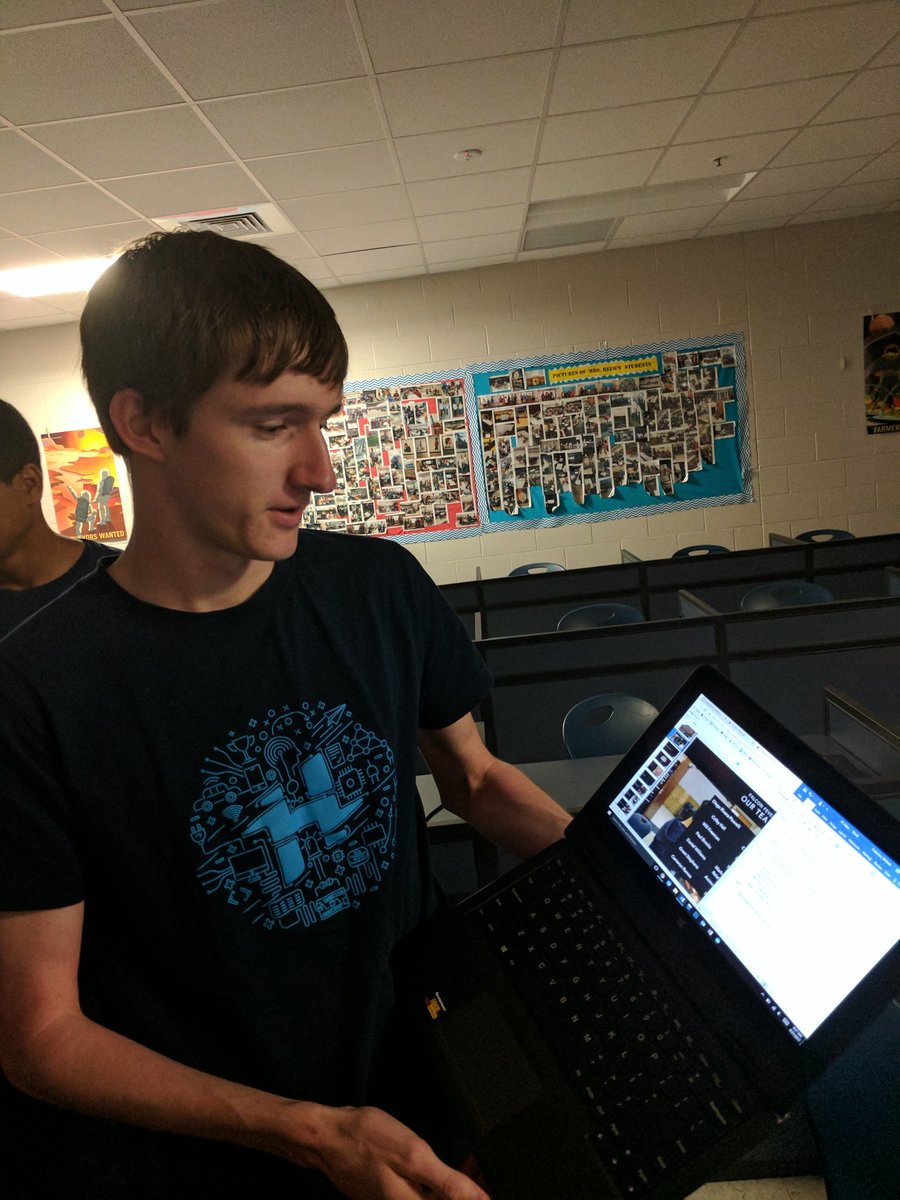 NCFalconFever's tweet photo. Falcon Fever is doing some group work today! Storyboarding and collaborating and discussing oh my! #GreenpowerUSA @HSVk12 https://t.co/NKNPZnMx2V