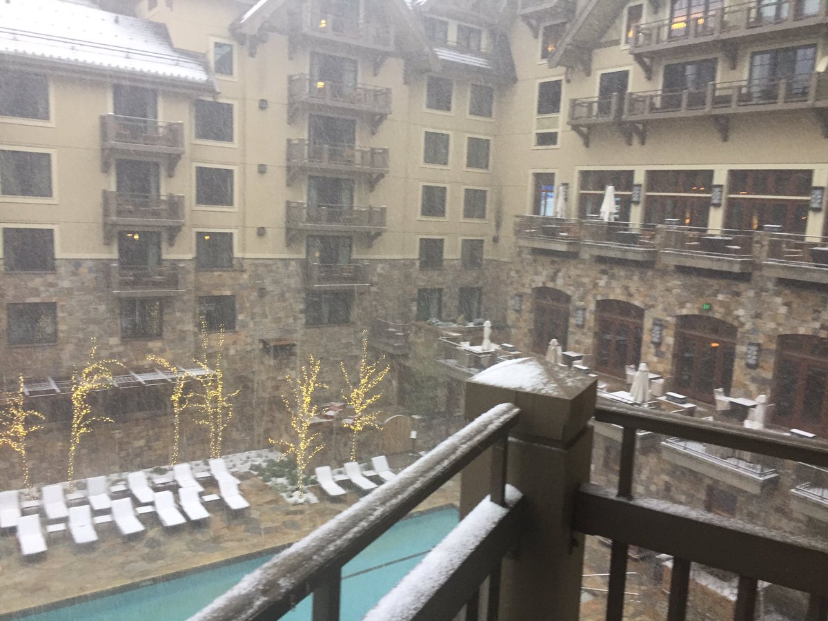 hayleygingles's tweet photo. #COSLC17 a bit cold but that does not stop FBLA https://t.co/IAHfgEmNKu