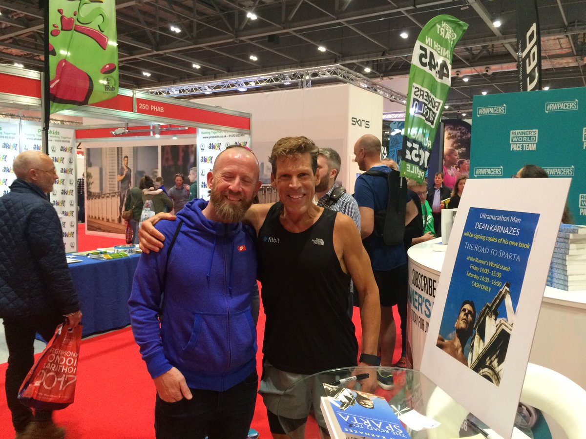 AllenAndUnwinUK's tweet photo. .@deankarnazes meeting the amazing #runners at @runnersworlduk #virginmarathon expo See you again tomorrow 2.30-4pm! https://t.co/RnX0ASoUXp
