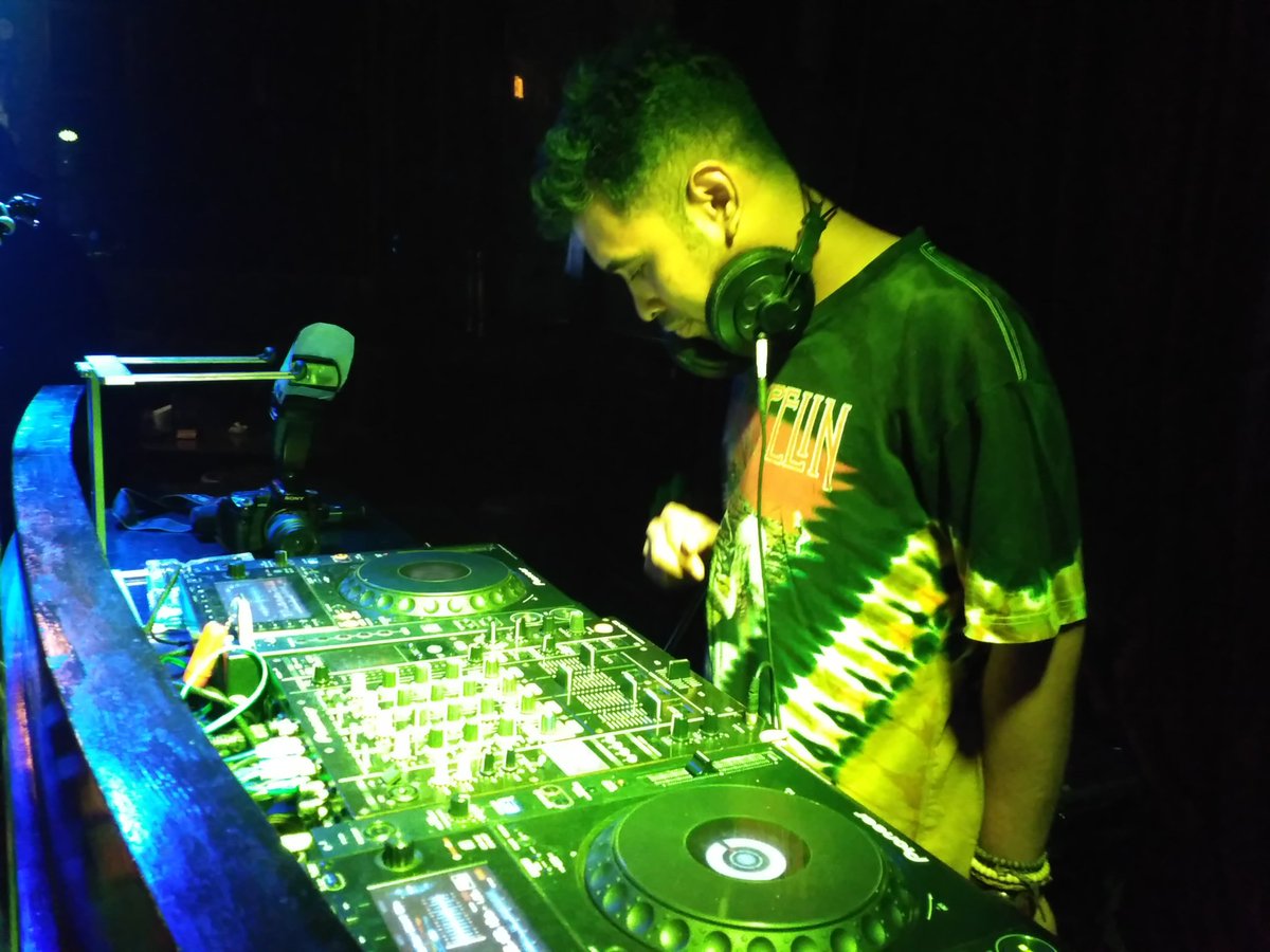 Its starting. @EXOWLA is on the deck. Come to Hide&amp;Seek Jakarta for our "Genesis". Brought to you by <a href="/HexaCult/">Hexa Culture</a>