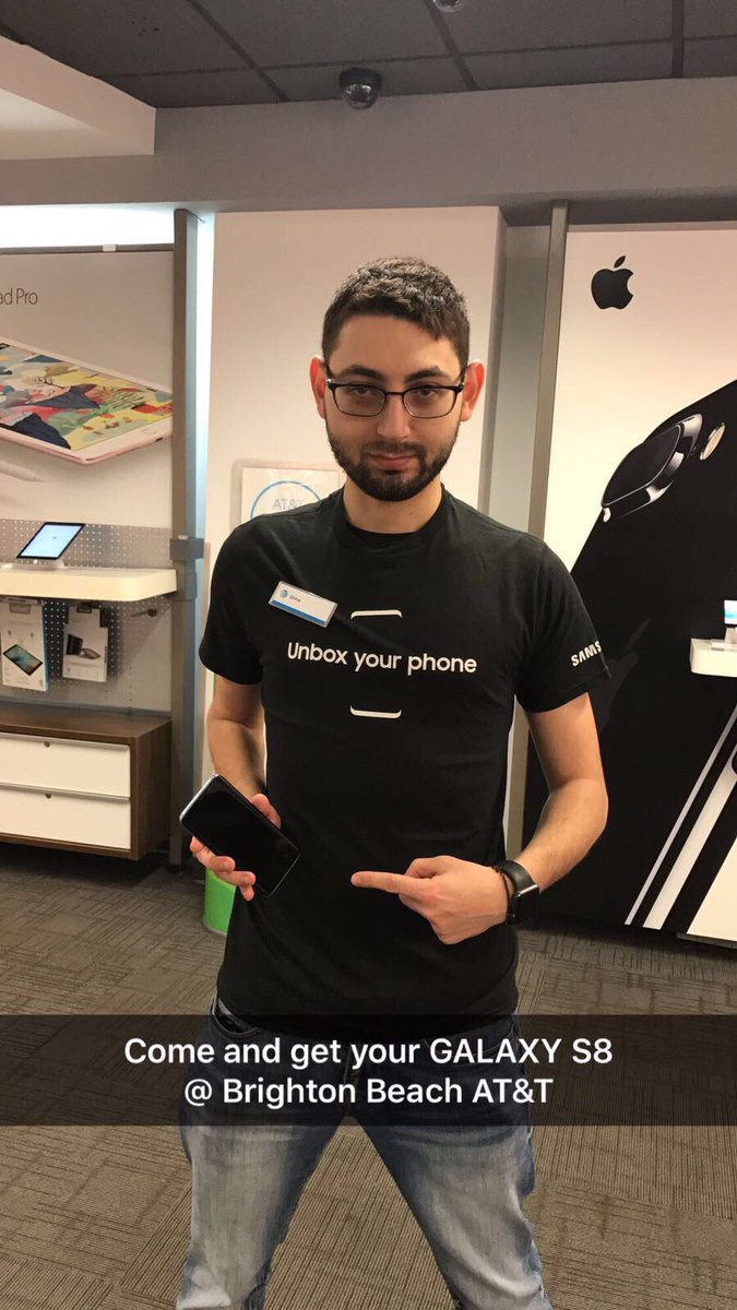 BrightonBrigade's tweet photo. Come get your s8 or s8+ at Brighton Beach Ave... get Buy One Get One FREE and add on DTV for only $25!! https://t.co/3OgNNDkxLz