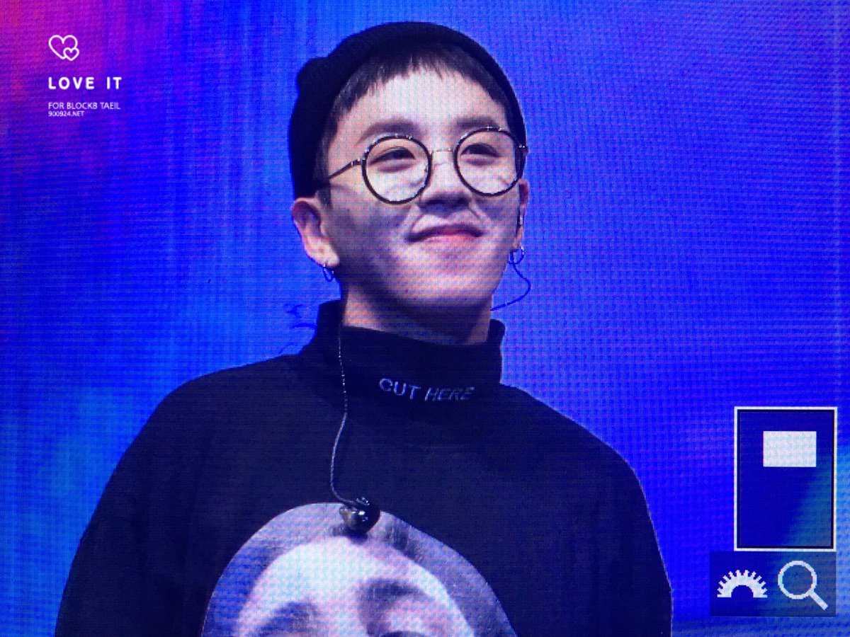 900924net's tweet photo. 170421 청주 드림콘서트 #블락비 #태일 #이태일 @BB_taeil 요정이야 👼🏻💕 https://t.co/xjZFgKQUAc