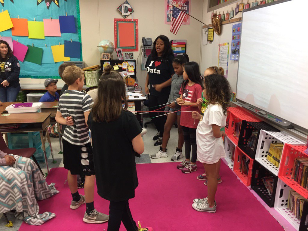 BBOwenES's tweet photo. Learning about how data travels underground with Joy Hampton from @Google. @LewisvilleISD @coachlewey #BBOPride https://t.co/x7RYk2N8Z9