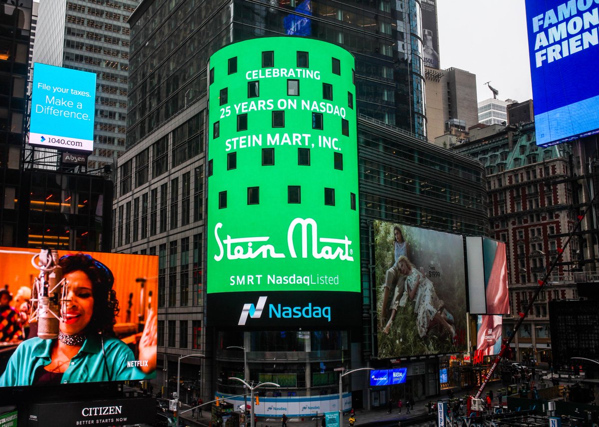NasdaqExchange's tweet photo. Congratulations to @steinmart on their 25 year listing anniversary!🎉🎂 #IgniteAmbition #Nasdaqlisted $SMRT https://t.co/CYtkQP2pqm