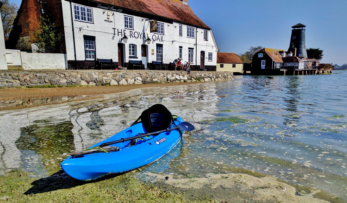 SitOns's tweet photo. It's the weekend! Time to get out there paddling and supping - but pls drink responsibly! Best pic posted wins a prize. #kayaking #pub https://t.co/SiQj3Mlh9Q