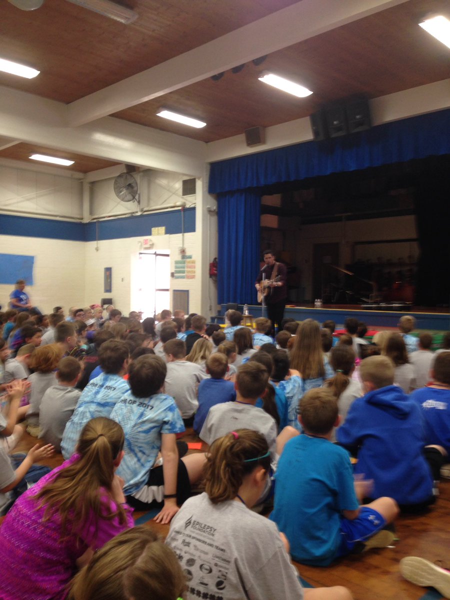 Nickole Utz tweet media