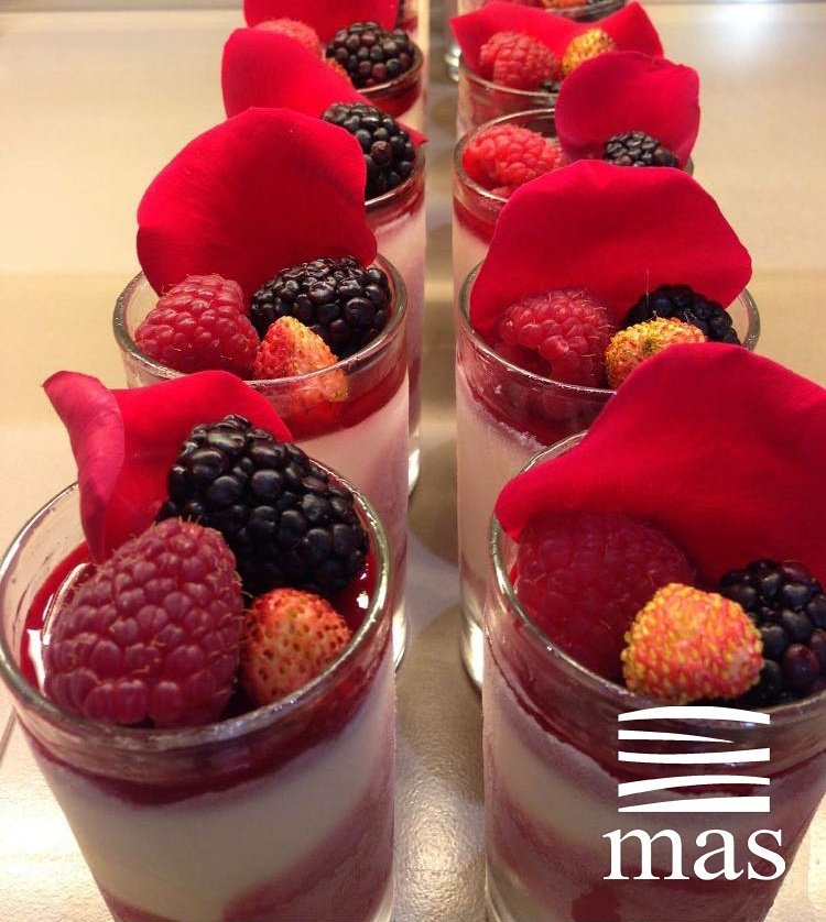 MasPastissers's tweet photo. Mireu quins gotets de Sant Jordi mes macos!! #gotets #santjordi #santjordi17 https://t.co/CyE2KbWrY6