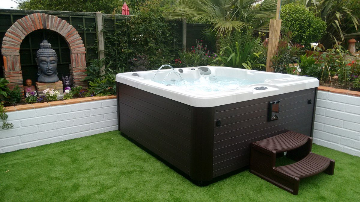 HotTubHampshire's tweet photo. Inspiration for your Installation
A collection of our previous #VitaSpa hot tub and swim spa installations. https://t.co/15r2KLbllp #hottubs https://t.co/WthmaGhpJg