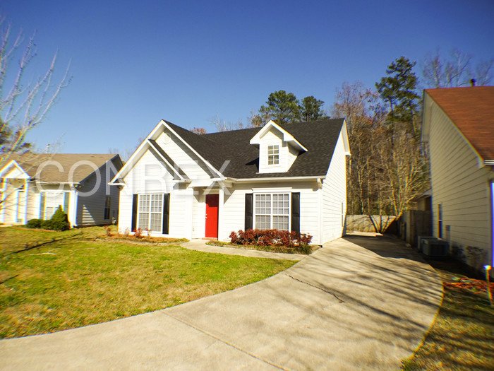 ConrexBham's tweet photo. What you've been missing with this 3-bedroom/2.5-bath home in Center Point. You'll enjoy a master suite with whirlpool tub! #rentconrex https://t.co/HbBQLOgC7i