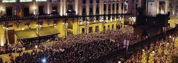 A las 7 empezamos a vivir la Fiesta de San Jorge. Nos escuchamos #Alcoi #MiCAlcoi2017