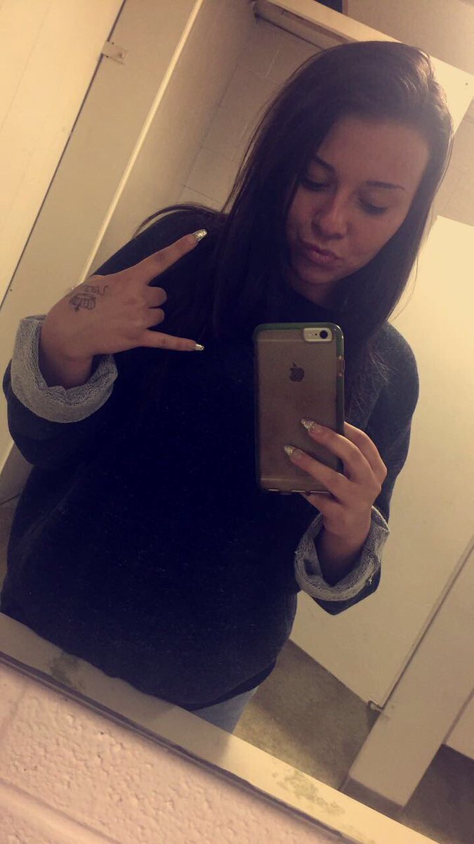 _haileigh2's tweet photo. friday is my favorite day #nevasleep https://t.co/oC6NPJqIQd