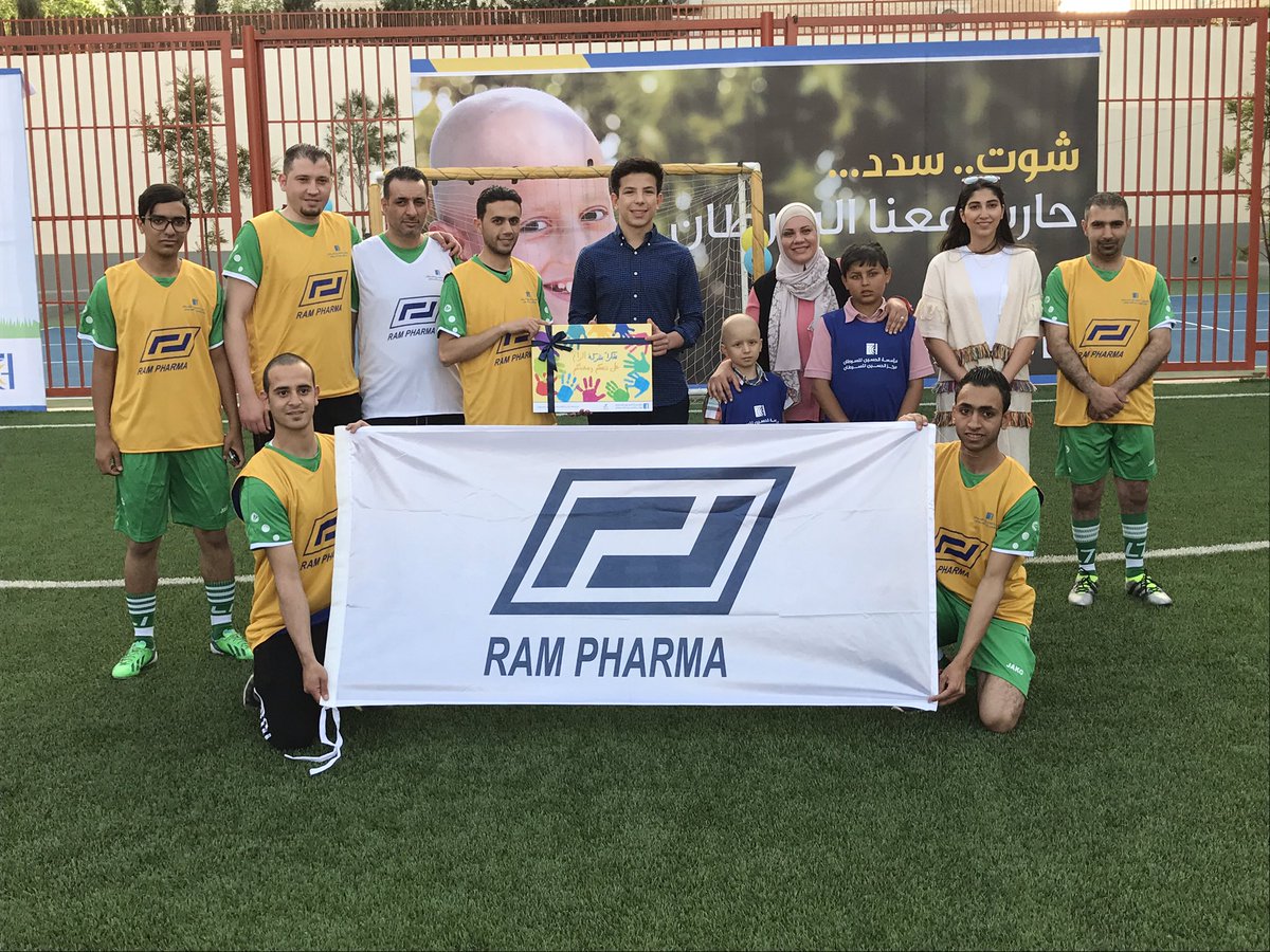 KHCFKHCC's tweet photo. صورة فريق #RAMPharma مع سمو الأمير حسين بن طلال #هدف_من_أجل_الحياة #GoalForLife https://t.co/PLQyPxiYJb