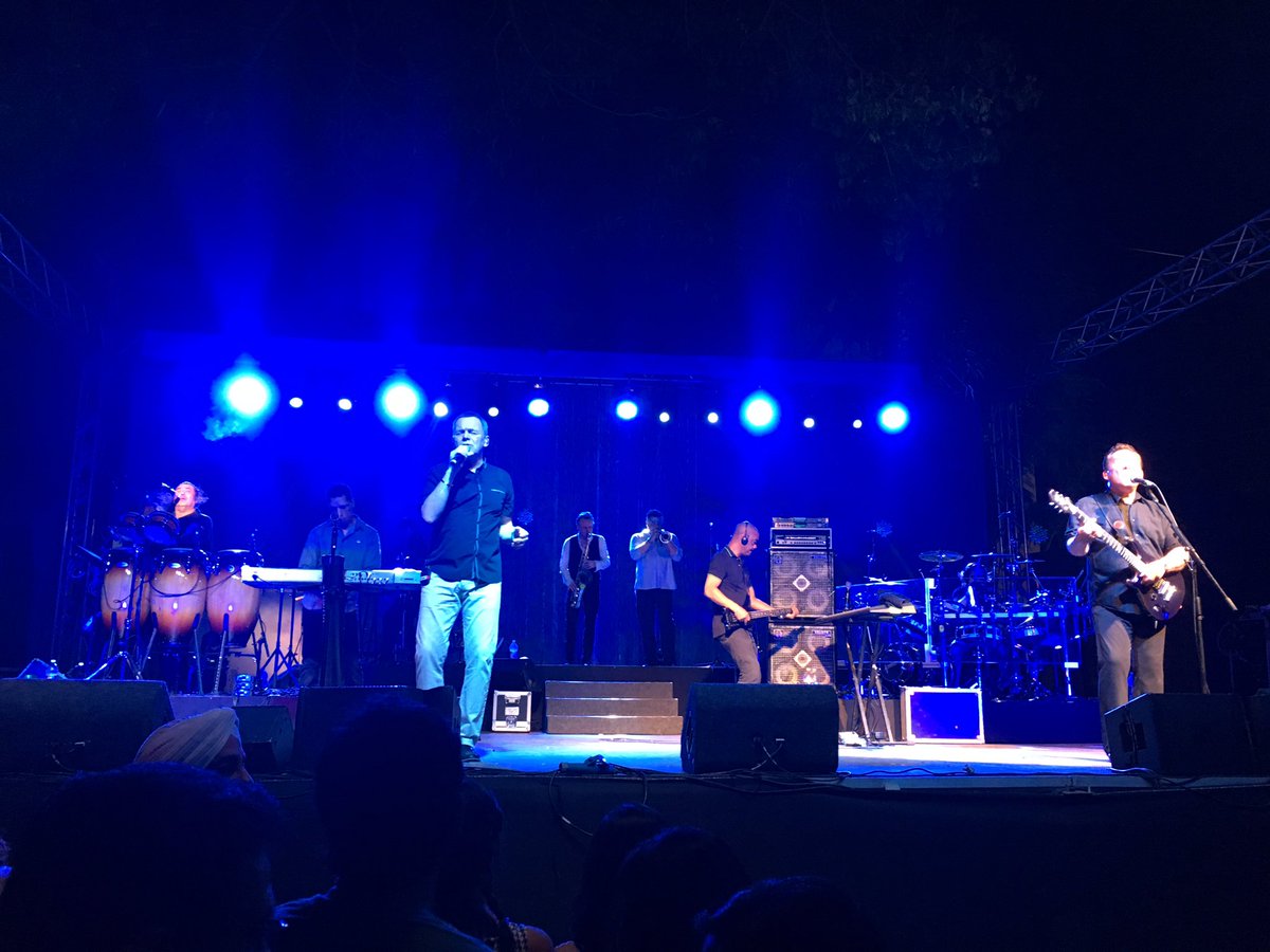 Jesikadalal's tweet photo. @UB40OFFICIAL rocking in #bangalore #catholicclub https://t.co/rOgPtGl7Xd